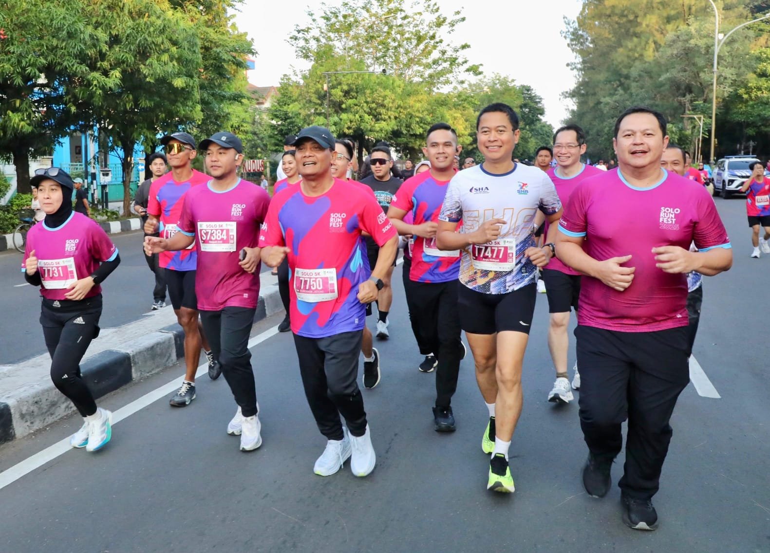 Gubernur Jawa Tengah Ahmad Luthfi Hadir Solo run fest 2025